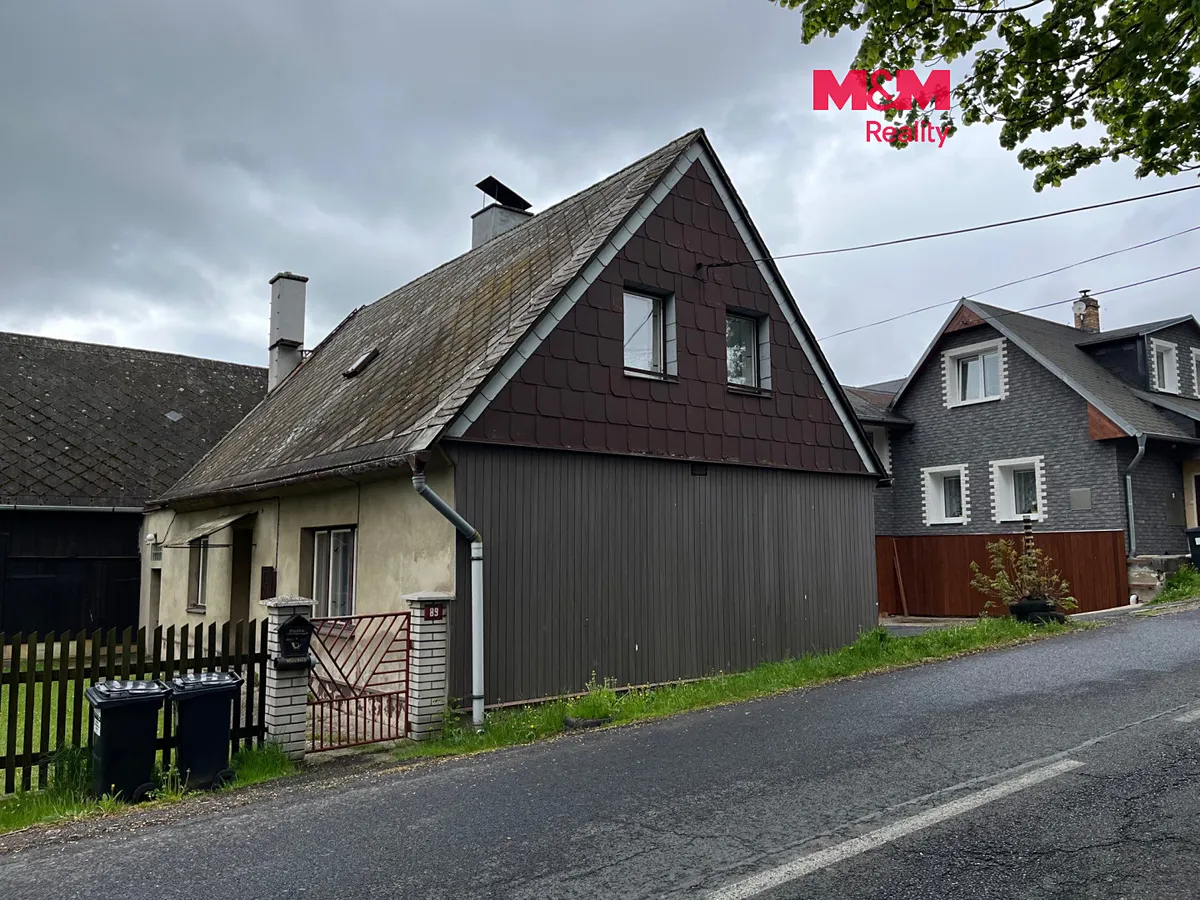 Prodej rodinného domu 100 m², pozemek 1178 m²